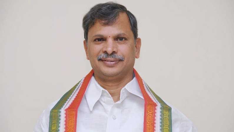 EWS Reservation: ఈడబ్ల్యూఎస్ చేయూత పథకం భేష్!.. మరి దాని సంగతేంటి?.. సీఎం జగన్‌కు కాంగ్రెస్ నేత సూటి ప్రశ్న..