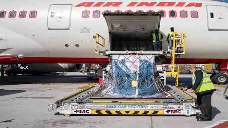 దుబాయి చేరుకున్న భారత ఉత్పాదక వ్యాక్సిన్ కోవిషీల్డ్.. భారతీయులకు మాత్రం టీకా ఆంక్షలు..