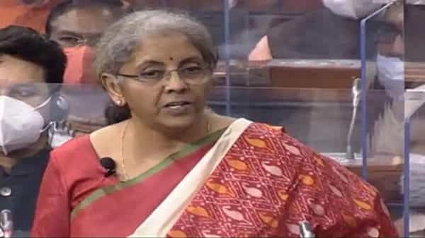 ఓ వైపు తగ్గింపు, మరో వైపు వడ్డింపు. కర్రు కాల్చకుండానే వాత. అగ్రిసెస్ పేరుతో బడ్జెట్లో ఈసారి బాగానే వడ్డించారు