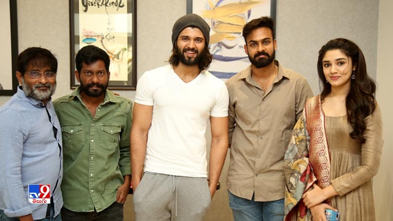 Uppeena New Song:  విజ‌య్ దేవ‌ర‌కొండ రిలీజ్ చేసిన ‘ఉప్పెన‌లోని జ‌ల జ‌ల జ‌ల‌పాతం నువ్వు’ పాట