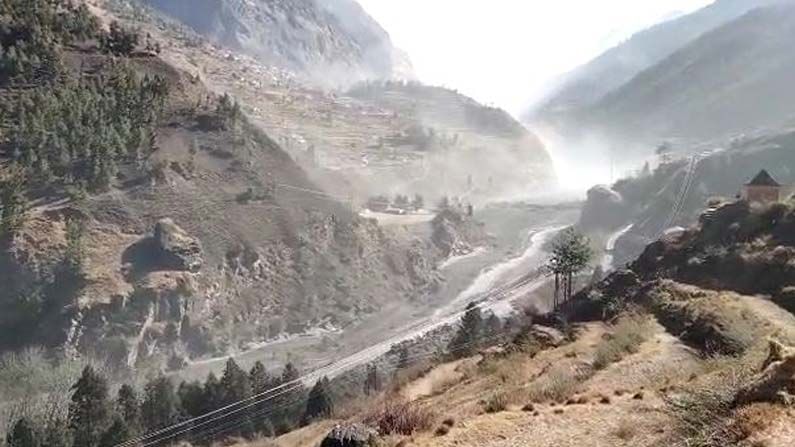 Uttarakhand joshimath dam news: ఉత్తరాఖండ్​లో ఆకస్మిక వరద.. నీటమునిగిన గ్రామం.. 100 నుంచి 150 మంది మిస్సింగ్