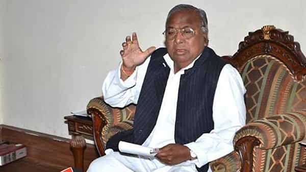 Congress Leader: ఒక సచివాలయం తప్ప అన్నీ అమ్మేసేలా ఉన్నారు.. బీజేపీ నేతలపై తీవ్రంగా మండిపడ్డ వి. హనుమంతరావు..