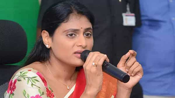 YS Sharmila: ప్రశ్నించే వాళ్లు ఉండకూడదని సంఘాలను నిర్వీర్యం చేశావ్.. సీఎం కేసీఆర్పై షర్మిల విమర్శలు