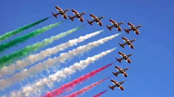 AERO INDIA: బెంగళూరులో ప్రారంభమైన ఎయిర్ షో... సందడి చేస్తున్న యుద్ధ విమానాలు... ఈసారి ప్రత్యేకతేంటంటే..?