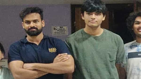Akira Nandan Latest Pic: పవన్ తనయుడు లేటెస్ట్ ఫోటో.. రాబోయే కాలానికి కాబోయే హీరో అంటున్న ఫ్యాన్స్
