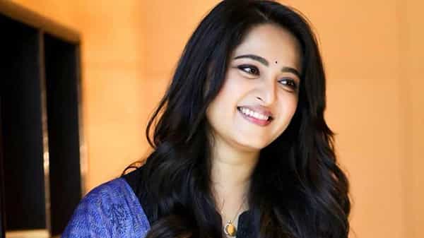 Anushka Shetty : సాధువులతో స్వీటీ.. నెట్టింట చక్కర్లు కొడుతున్న అనుష్క రేర్ ఫోటోలు..