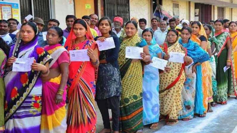 AP Panchayat Elections 2021: ఏపీలో కొనసాగుతున్న రెండో దశ పోలింగ్‌.. ఇప్పటి వరకు మొత్తం పోలింగ్ శాతం ఎంతంటే...
