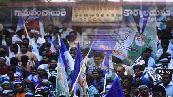 ముగిసిన ఏపీ పంచాయతీ ఎన్నికలు.. పల్లె పోరులో వైఎస్సార్సీపీ మద్దతుదారుల విజయకేతనం.. 10వేలకు పైగా పంచాయతీల్లో పాగా