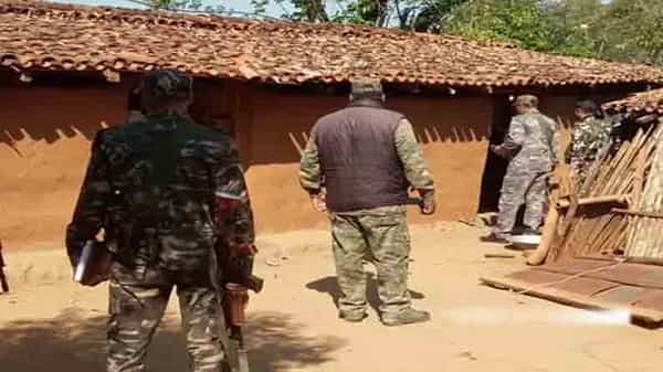 జార్ఖండ్లో వెలుగుచూసిన దారుణం.. ఐదేళ్ల చిన్నారితో సహా ఐదుగురిని నరికి చంపిన దుండగులు..!
