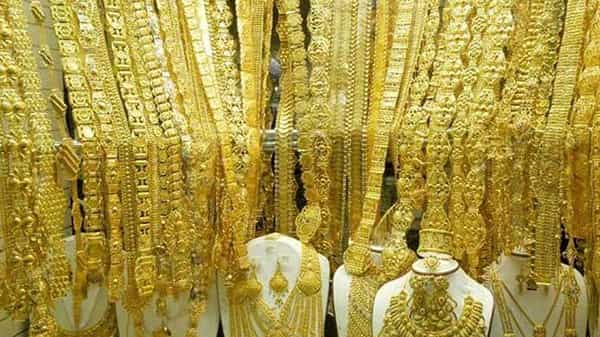 Gold Price Today: బంగారం కొనాలనుకునేవారికి మంచి ఛాన్స్.. హైదరాబాద్లో 22 క్యారెట్ల గోల్డ్ రేట్ ఎంతంటే..