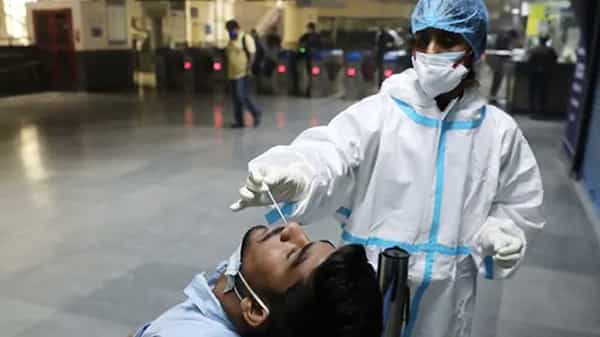 Telangana corona: తెలంగాణలో ఉధృతంగా వ్యాప్తి చెందుతున్న కరోనా.. కొత్తగా రికార్డు స్థాయిలో 7,432 కేసులు,33 మంది మృతి