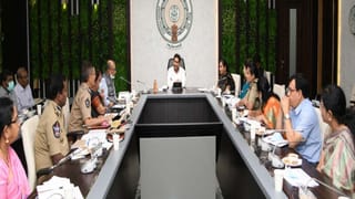 వైసీపీ ఎంపీ విజయసాయిరెడ్డిని అభినందించిన వెంకయ్యనాయుడు.. కామర్స్  స్టాండింగ్ కమిటీ పనితీరుపై ప్రశంసలు..