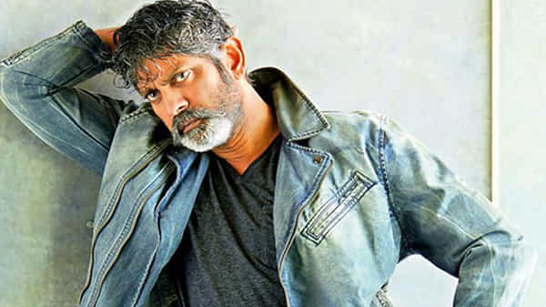 Jagapathi Babu : బాలీవుడ్ కు పాకిన జగపతి బాబు విలనిజం.. స్టార్ హీరో సినిమాలో ప్రతినాయకుడిగా..
