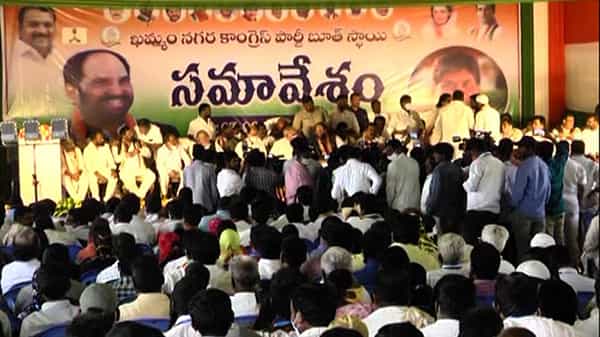 బీజేపీ - టీఆర్ఎస్లు మిత్రపక్షాలే, వారి ప్రయాణం ఢిల్లీలో దోస్తీ, గల్లీలో కుస్తీ : మానిక్కం ఠాకూర్