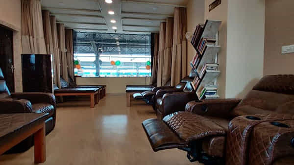 IRCTC Executive Lounge: విమానాశ్రయాన్ని తలపిస్తున్న రైల్వే స్టేషన్లు.. ఎక్కడో తెలుసా..!