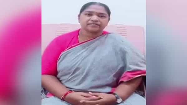 నాంపల్లి కోర్టులో ప్రజాప్రతినిధుల కేసుల విచారణ... కోర్టు ధిక్కరణ కేసులో ఎమ్మెల్యే సీతక్కకు నాన్ బెయిలబుల్ వారెంట్