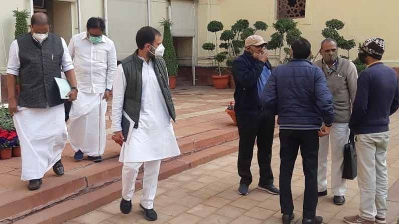 Parliament: రాహుల్ గాంధీతో సమావేశమైన పలు పార్టీల ఎంపీలు.. పార్లమెంట్‌లో అనుసరించాల్సిన వ్యూహంపై చర్చ..!