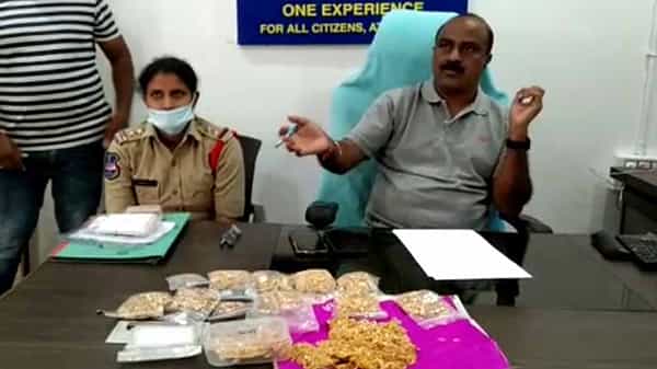 మల్యాల రోడ్డు ప్రమాదం.. మాయమైన బంగారాన్ని 24గంటల్లోనే స్వాధీనం చేసుకున్న పోలీసులు