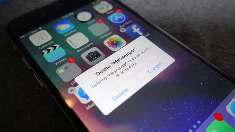 పోగొట్టుకున్న ఫోన్ ను అవతలివారు ఇవ్వకపోతే చివరి అవకాశం.. మీ ఫోన్ లో వున్న విలువైన డేటా డిలీట్ చేసే ఎంపిక చేసి.. ఆ ఫోన్ లో ఉన్న విలువైన సమాచారం మొత్తం తొలగించవచ్చు