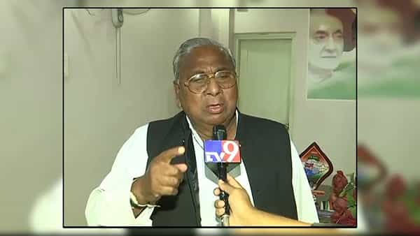 అన్న మీద కోపం ఉంటే ఆంధ్రలో పార్టీ పెట్టాలి గానీ ఇక్కడేం పని..? బీజేపీ ఆడిస్తున్న నాటకంలా కనిపిస్తుందన్న వీహెచ్