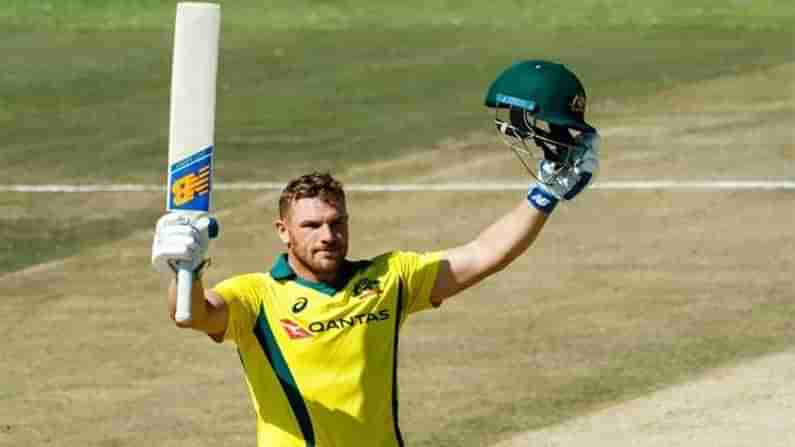 Aaron Finch: అత్యధిక సిక్సుల రికార్డులో ఆరోన్ ఫించ్..  తొలి ఆసీస్ ఆటగాడిగా అరుదైన ఘనత..