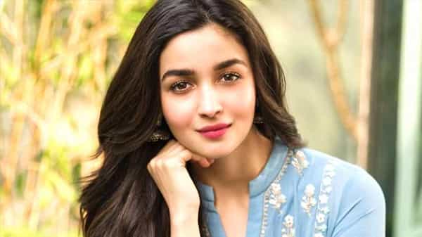 RRR Movie: సీతా రామరాజు జోడి సీత ఫస్ట్లుక్ వచ్చేదప్పుడే.. అలియాభట్ లుక్పై క్లారిటీ ఇచ్చిన ఆర్.ఆర్.ఆర్ యూనిట్.
