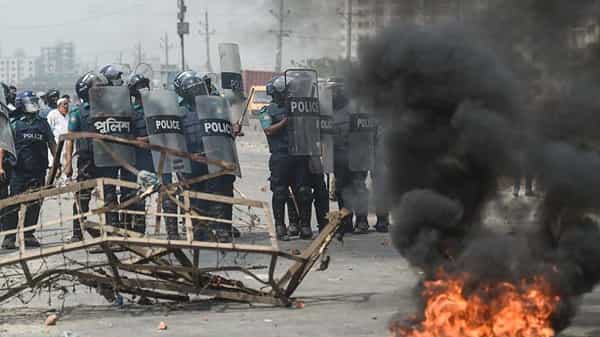 Bangladesh violence: బంగ్లాదేశ్లో హింసాత్మకంగా మారిన నిరసనలు.. హిందూ దేవాలయాలపై దాడులు.. ఇప్పటివరకూ 11 మంది మృతి