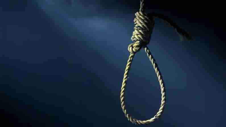 B Pharmacy Student Suicide: చేవెళ్లలో దారుణం.. సెల్‌ఫోన్‌లో మాట్లాడొదన్నందుకు బీఫార్మసీ విద్యార్థిని..