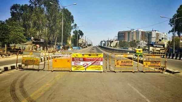 corona lockdown : దేశవ్యాప్తంగా కోరలు చాస్తోన్న కోవిడ్ మహమ్మారి, సంపూర్ణ లాక్ డౌన్లు, కర్ఫ్యూలతో పలు రాష్ట్రాల్లో హై అలర్ట్