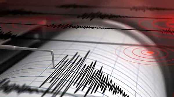 Earthquake: తూర్పు తీరంలో భూకంపం.. రిక్టర్ స్కేలుపై 5.0గా నమోదు.. ఇళ్ల నుంచి పరుగులు తీసిన ప్రజలు
