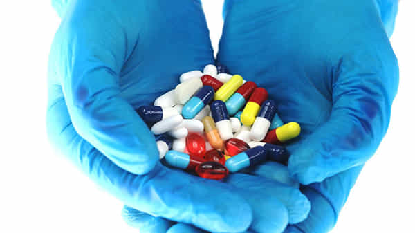AP Drug Mafia: సుద్దబిళ్లలతో నకిలీ మందులు తయారుచేసి మార్కెట్లోకి వదిలారు.. ఏపీలో డ్రగ్ దందా !