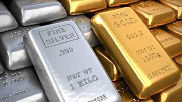 Gold Silver Price Today: బంగారం ధరలు పెరిగాయి.. వెండి ధరలు తగ్గాయి.. ఈరోజు గోల్డ్, సిల్వర్ రేట్స్ ఎలా ఉన్నాయంటే..