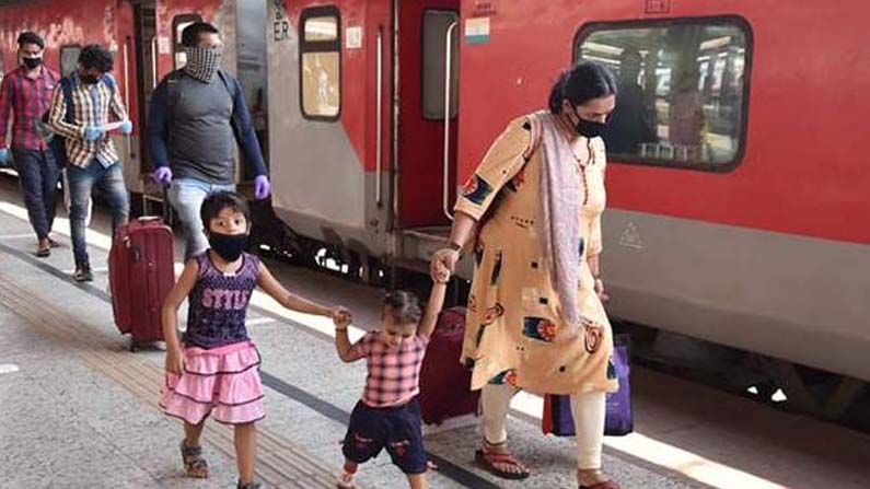 Indian railways: మహిళా భద్రతకు రైల్వే శాఖ కీలక నిర్ణయాలు.. మార్గదర్శకాలు విడుదల