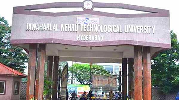 JNTU-H to hold online exam for BTech, pharmacy : జేఎన్టీయూ చరిత్రలోనే తొలిసారి ఆన్ లైన్లో బీటెక్, బీఫార్మసీ పరీక్షలు