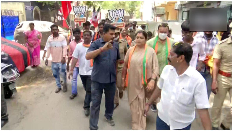 BJP leader Khushbu Sundar campaign Photos. Credit by:Khushbu Sundar/Twitter