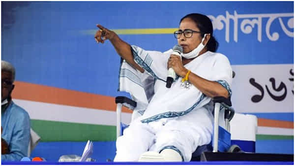 Mamata Banerjee: ఒంటి కాలుతో బెంగాల్ను, రెండు కాళ్లతో ఢిల్లీని గెలుస్తా: మమతా బెనర్జీ