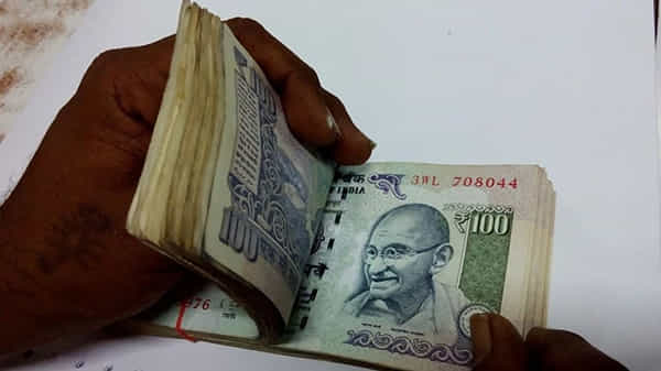 Micro SIP Scheme : నెలకు 100 రూపాయలతో లక్షలు సంపాదించొచ్చు.. ఈ స్కీం గురించి తెలిస్తే ఆశ్చర్యపోతారు..!