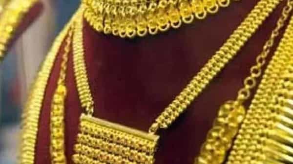 Mumbai Crime : గర్ల్ఫ్రెండ్ ఇంటికే కన్నం వేసిన డాక్టర్.. ఇళ్లు చూస్తానంటే తీసుకెళ్లిన ప్రియురాలికి ఊహించని షాక్..