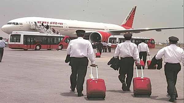 DGCA: అంతర్జాతీయ విమానాలపై నిషేధం పొడిగింపు.. ఉత్తర్వులు జారీ చేసిన డీజీసీఏ