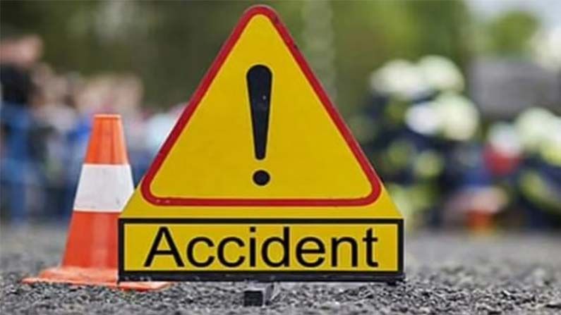 Road Accident: ఏపీలో ఘోర రోడ్డు ప్రమాదం.. ఆటోను ఢీకొన్న టిప్పర్.. ముగ్గురు మృతి