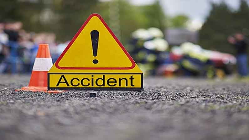 Road Accident: ఆంధ్రప్రదేశ్‌లో ఘోర రోడ్డు ప్రమాదం.. రెండు ఆర్టీసీ బస్సులను ఢీకొట్టిన లారీ.. ఐదుగురు మృతి