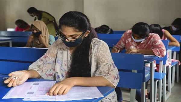 Telangana: తెలంగాణలో పలు ప్రవేశ పరీక్షల దరఖాస్తుల గడువు పెంపు.. ఇవిగో వివరాలు