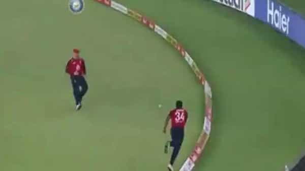 Suryakumar Yadav Stunned: వారెవ్వా.. ఆ క్యాచ్ మ్యాచ్కే హైలెట్.. సూర్యకుమార్ అవుటైన తీరు అద్భుతం..