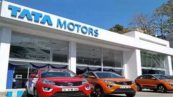 Tata Motors: కార్లు కొనుగోలుదారులకు గుడ్న్యూస్.. భారీగా ఆఫర్లు ప్రకటించిన టాటామోటార్స్