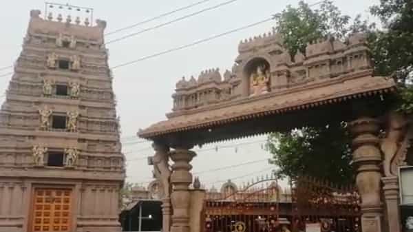 Vizag Crime News: గుడిలో చోరి చేశారు.. సాంతం కొల్లగొట్టారు.. చివర్లో సీసీ ఫుటేజ్ ఉండే రూమ్కి వెళ్లి..