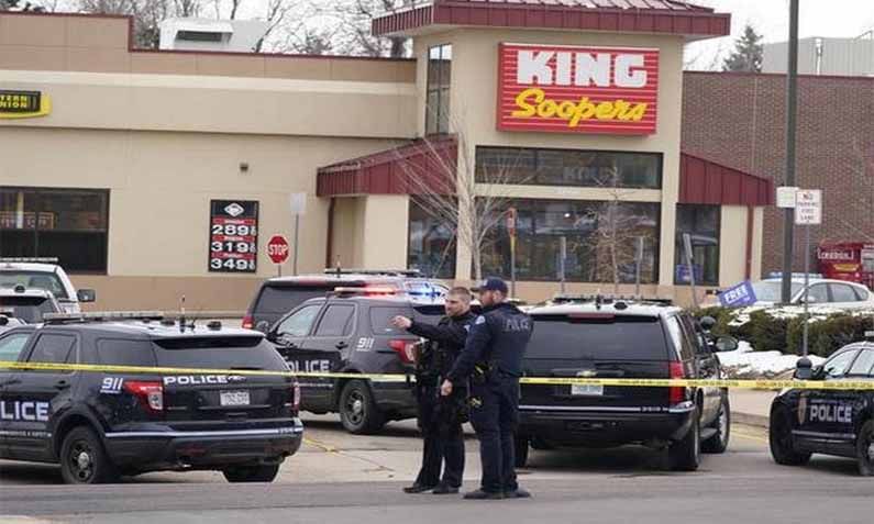 US Supermarket Shooting: అమెరికాలో రెచ్చిపోయిన దుండగులు.. సూపర్‌ మార్కెట్‌ వద్ద కాల్పులు.. 10 మంది మృతి