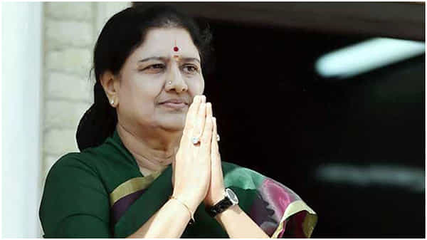 చిన్నమ్మ మళ్ళీ అన్నాడీఎంకేలోకి రావచ్చు , పరిశీలిస్తాం, డిప్యూటీ సీఎం పన్నీర్ సెల్వం