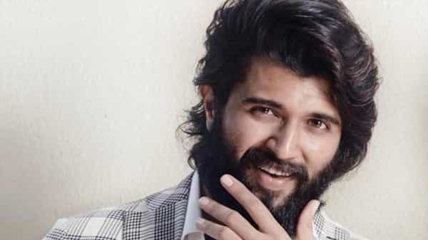 Vijay Devarakonda: బాలీవుడ్లో హవా కొనసాగిస్తోన్న రౌడీ బాయ్... విజయ్తో జతకట్టనున్న మరో బాలీవుడ్ బ్యూటీ..?