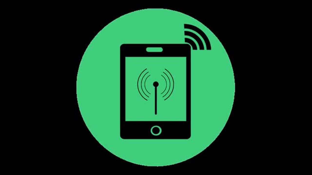 మరింత సులభంగా వై-ఫై ని షేర్ చేసుకోవచ్చు. కొత్తగా వస్తున్న ఫీచర్లలో బార్కోడ్ స్కానింగ్ను నియంత్రించ వచ్చు, మనకు కావాల్సిన వారితో వై-ఫై షేర్ చేసుకోనూ వచ్చు. క్యూఆర్ కోడ్ క్రింద కనిపించే ‘నియర్ బై’ బటన్ను నొక్కితే.. సమీపంలోని వై-ఫై అందుబాటులో ఉన్న వారి వివరాలు చూపిస్తో్ంది. ఇందులో క్యూఆర్ కోడ్ స్కాన్ చేయడం చాలా సులభం. అయితే, ప్రతి ఒక్కరూ స్కాన్ చేయడానికి వారి చేతికే ఫోన్ అందజేయకుండా.. బహుళ వ్యక్తులతో వై-ఫైని పంచుకునే అవకాశం ఈ కొత్త ఫీచర్లో ఉంది.