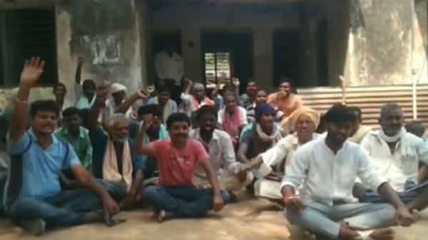 నిరసనలతో దద్దరిల్లిన ఉమ్మడి ఆదిలాబాద్.. ఓ పక్క రైతుల నిరసనలు.. మరోపక్క ఏజెన్సీ షెడ్యూల్డ్ కులాల జేఏసీ దీక్షలు